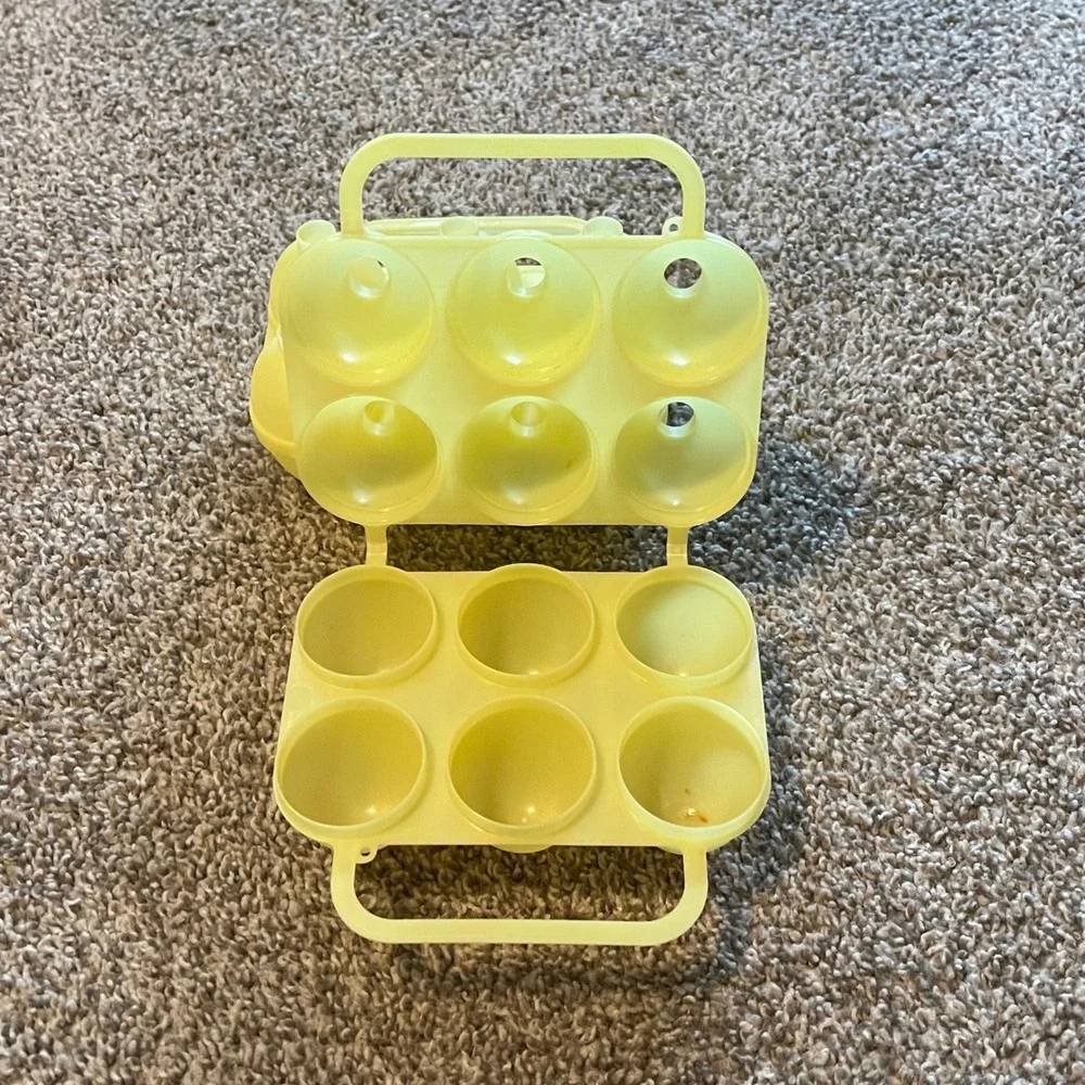 2 JELL-O Jello Jigglers Easter Egg Molds yellow Smooth Vintage Mold Spring‎